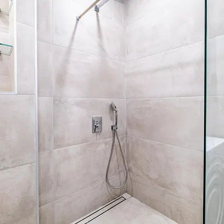 Seaside Luxury Complex And Lägenhet Saints Constantine and Helena