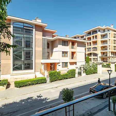 Seaside Luxury Complex And Apartment *